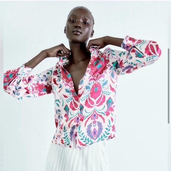 SOLD Zara multiple color satiny blouse size M!NWT - Picture 6 of 7